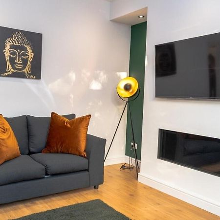 Charming York House- Walking Distance To Town Centre Villa Eksteriør billede