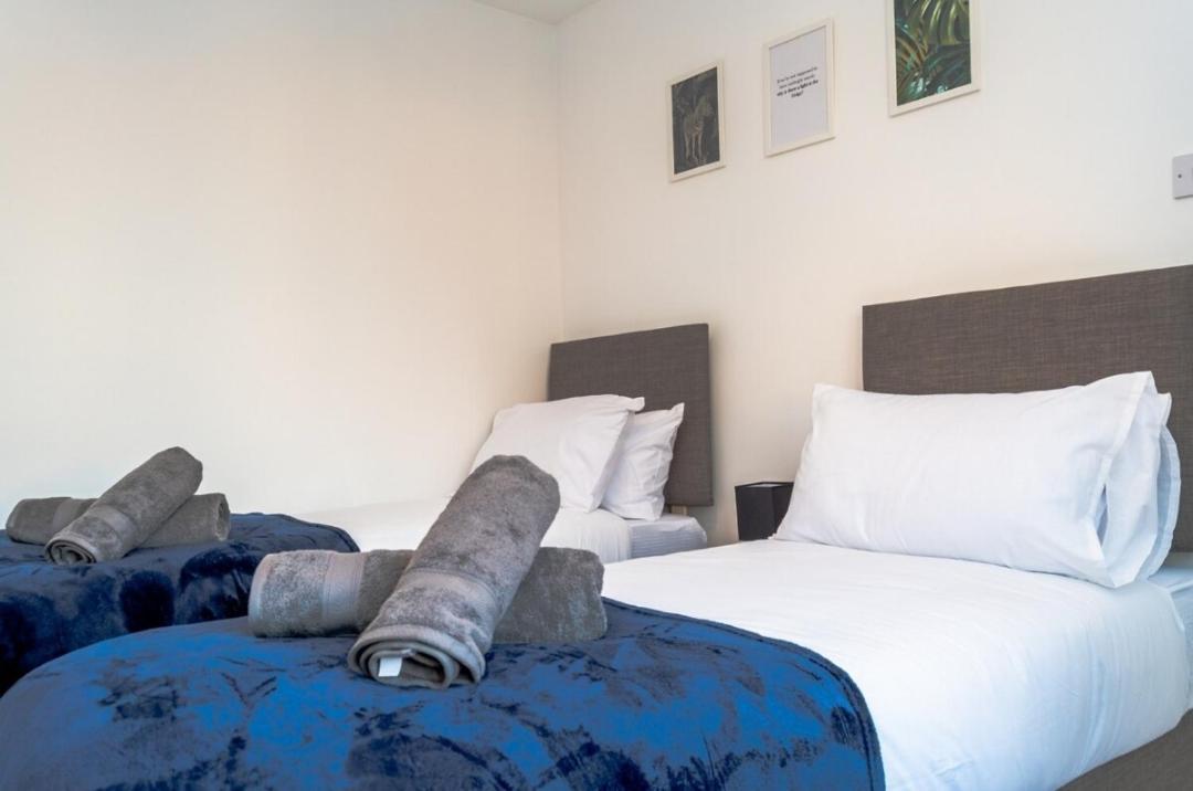 Charming York House- Walking Distance To Town Centre Villa Eksteriør billede