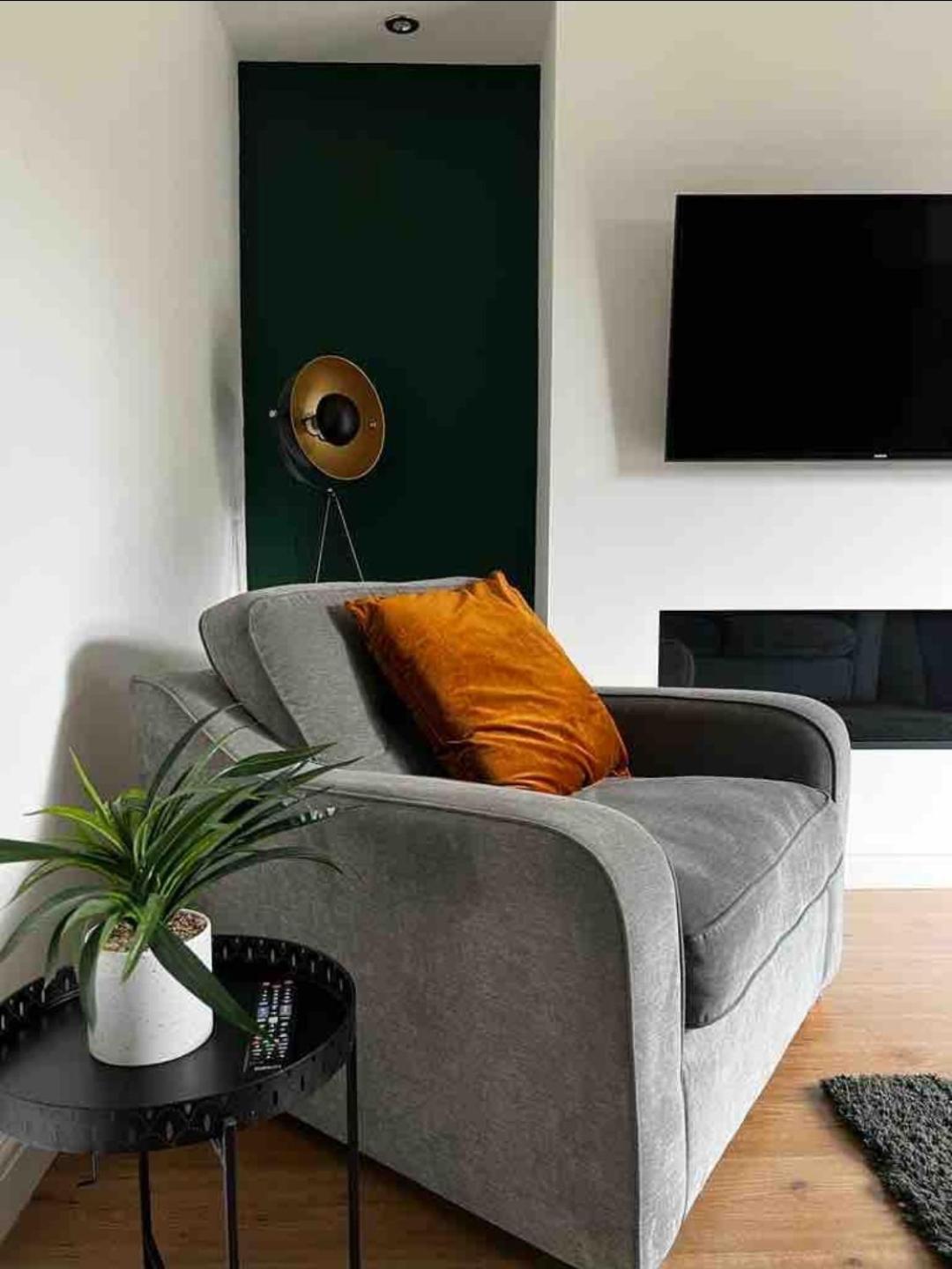 Charming York House- Walking Distance To Town Centre Villa Eksteriør billede