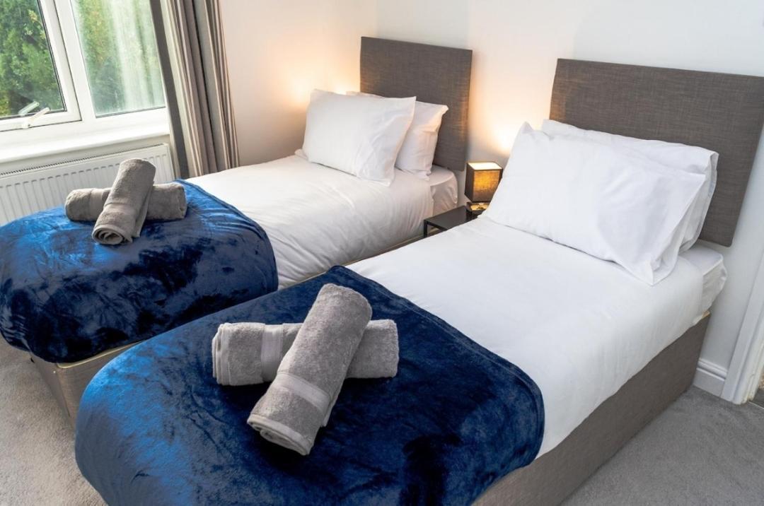 Charming York House- Walking Distance To Town Centre Villa Eksteriør billede